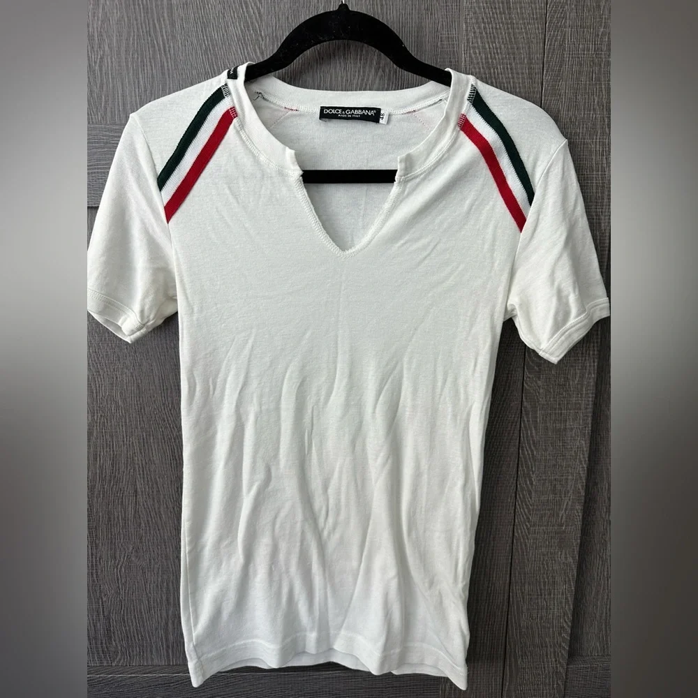 Like New Vintage Authentic Dolce &  Gabbana  v-neck tee - Picture 2 of 5